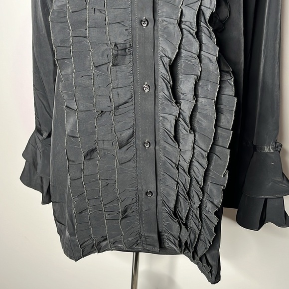 NEWPORT NEWS Women’s Black Ruffled  Button Front Blouse Size M - Picture 5 of 9